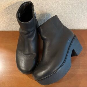 Fitflop Pilar Black Platform Ankle Boots